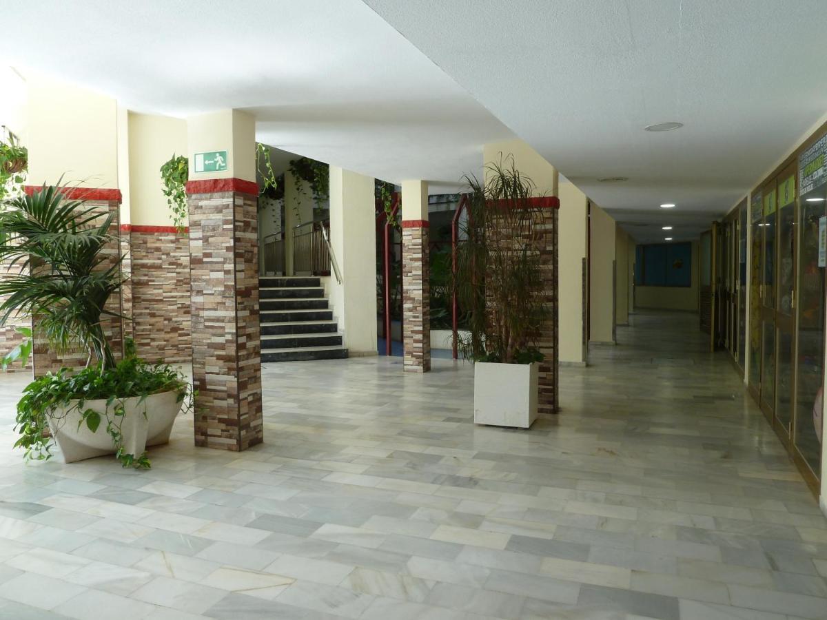 Parking Privado Benalbeach Benalmádena Exterior photo